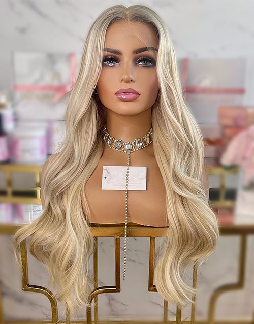 14" Highlight Blonde Wavy 13x6 Wig With Light Ash Roots